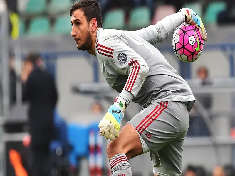 Tiểu sử Gianluigi Donnarumma tương lai của bóng đá Ý 2 Phong cách thi đấu của cầu thủ Gianluigi Donnarumma