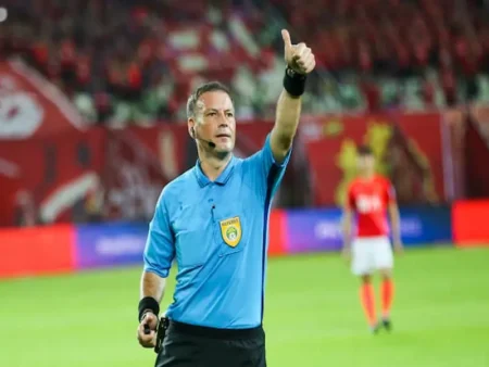 Phong cách làm việc trong tiểu sử trọng tài Clattenburg