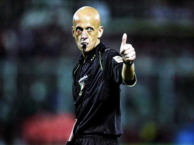 Tiểu sử trọng tài Pierluigi Collina: Biểu tượng sự công bằng 2 Phong cách làm việc và ảnh hưởng