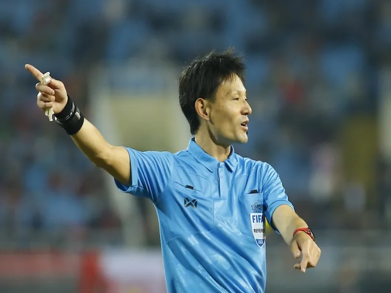 Tiểu sử trọng tài Ryuji Sato: Hành trình, sự nghiệp nổi bật 1 Tiểu sử trọng tài Ryuji Sato hành trình ban đầu